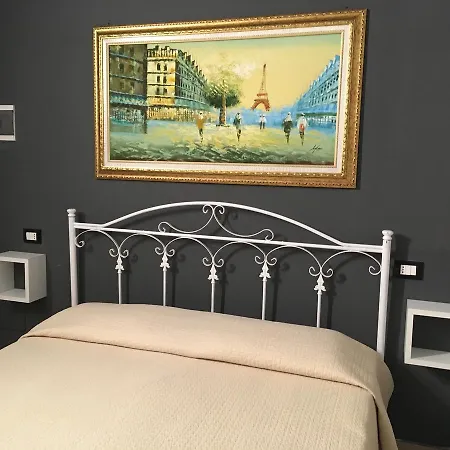 Sax Palazzo Sarro Alojamento de Acomodação e Pequeno-almoço Trani
