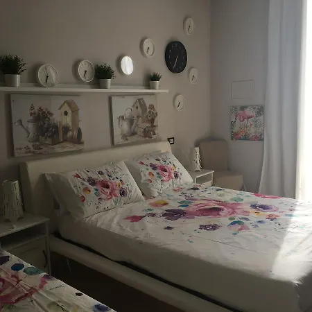Sax Palazzo Sarro Alojamento de Acomodação e Pequeno-almoço Trani