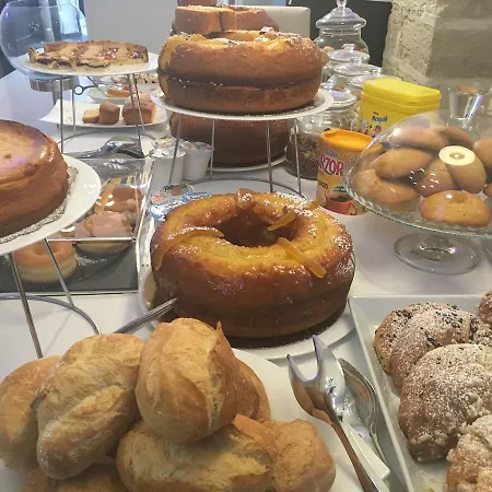 Alojamento de Acomodação e Pequeno-almoço Sax Palazzo Sarro *